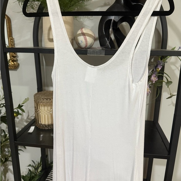 BECCA White Maxi Dress with Elegant Flow size small - Picture 7 of 7